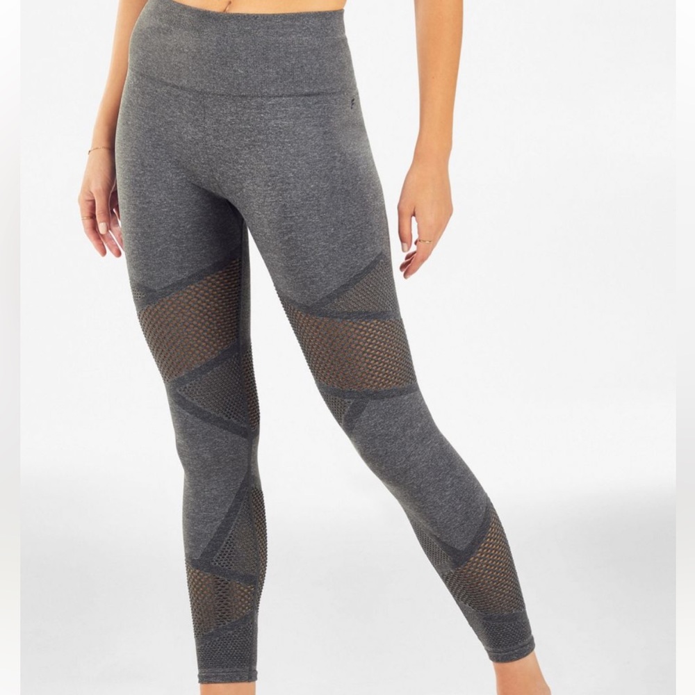 NWOT Fabletics Mosaic High-Waisted 7/8 Leggings, Size Medium
